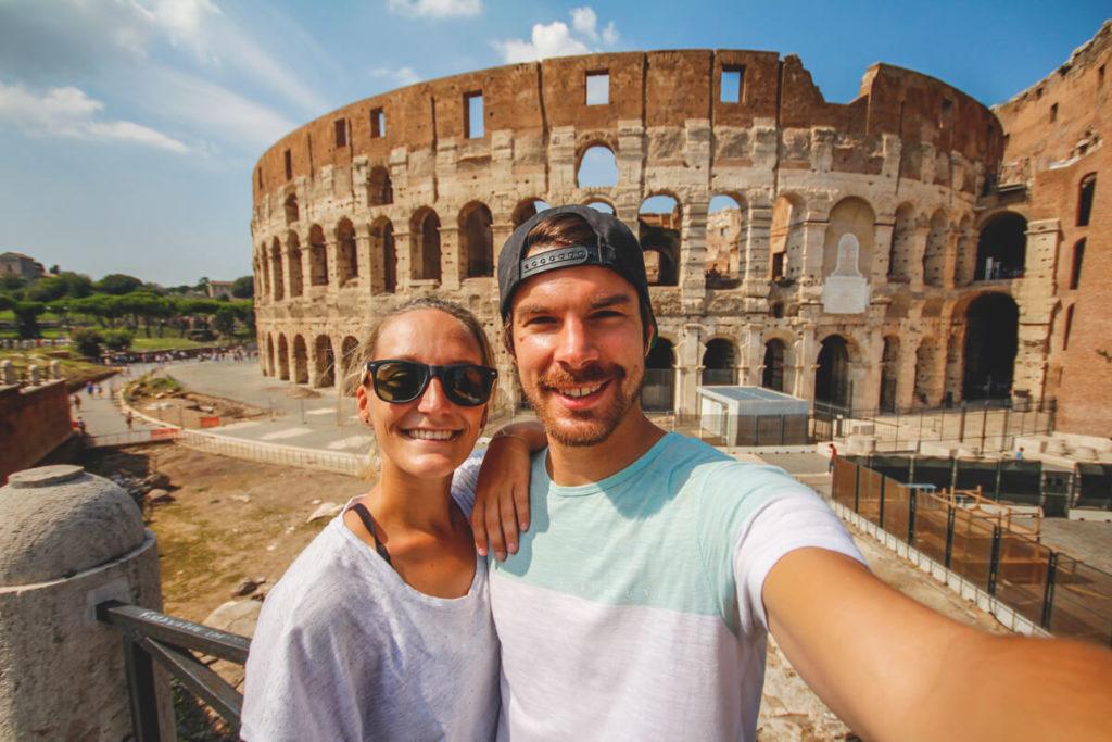 Roma-Atracciones-Coliseo-Vista-Exterior-Selfie