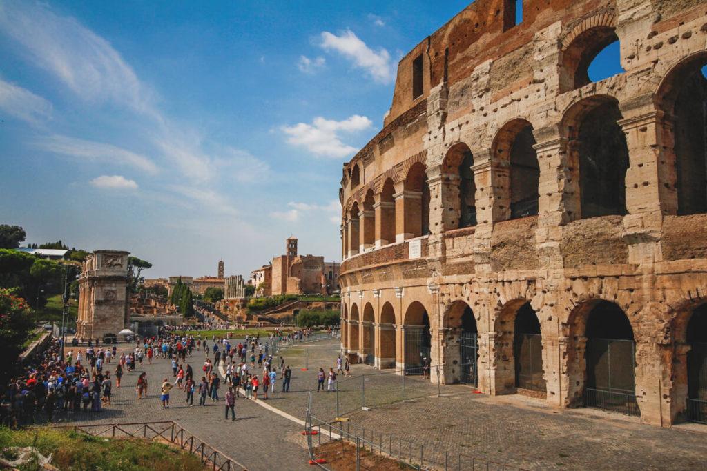 Roma-Atracciones-Coliseo-Vista-Exterior-1
