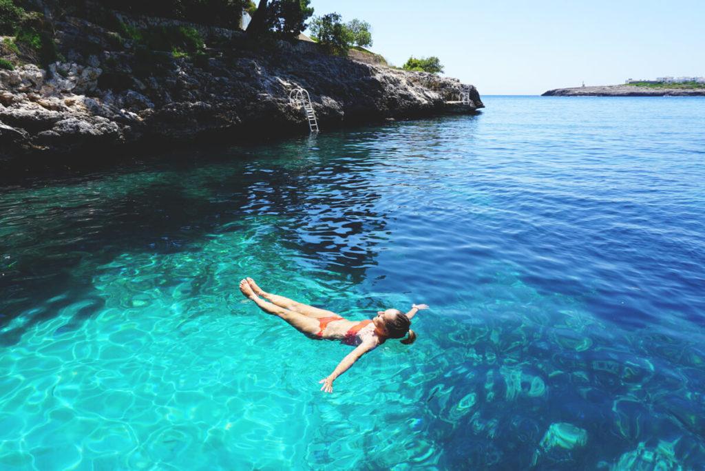 mallorca-viaje-destinos-cala-dor-nadar