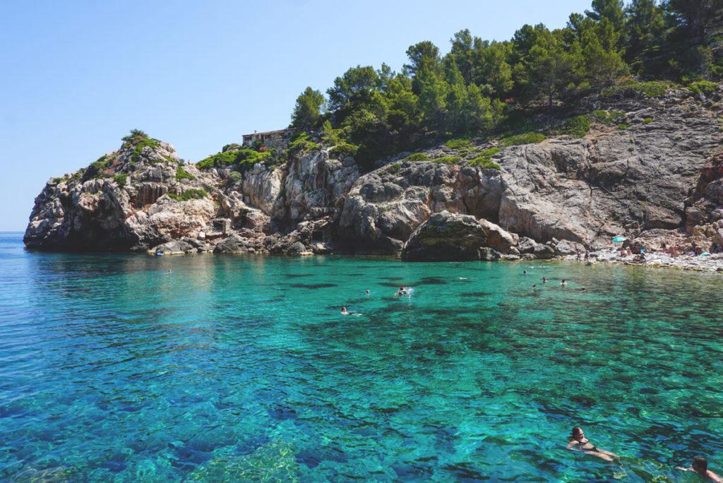 mallorca-vacaciones-cala-deia-cala