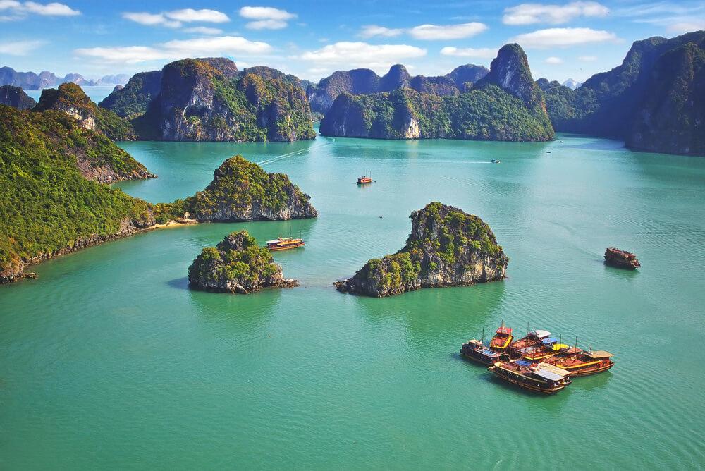 Lugares de interés en Vietnam Bahía de Halong Barcos