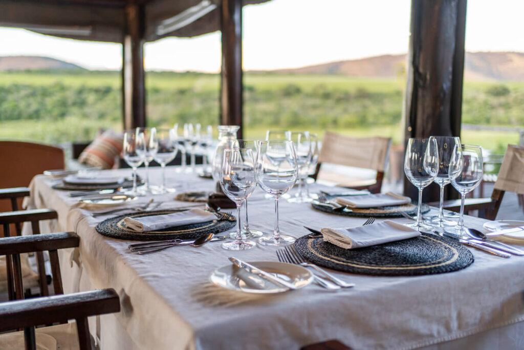 Cena en el Pumba Private Reserve