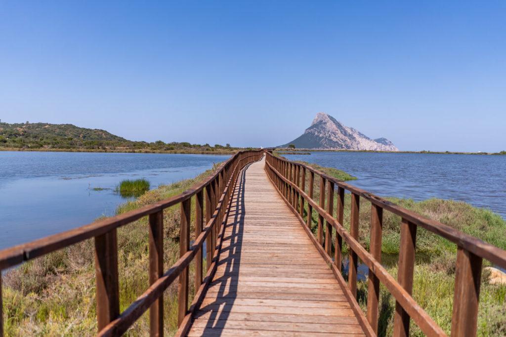 Cerdeña-Este-Porto-Taverna-Holzsteg