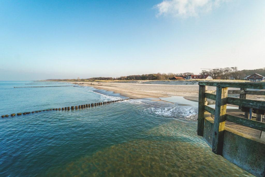 Seebruecke-Graal-Mueritz-Ostsee-Strand