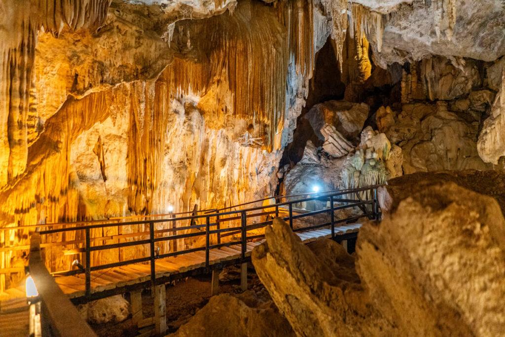 Cueva diamante Railay Beach