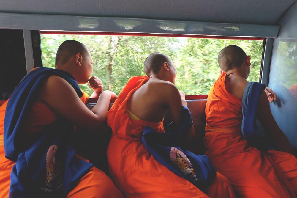 tailandia-chiang-mai-lugares-de-interes-monjes