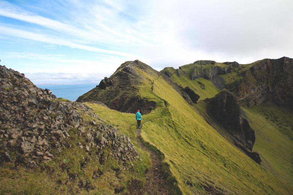 wanderung-vestmannaeyjar-heimaklettur-heimaey