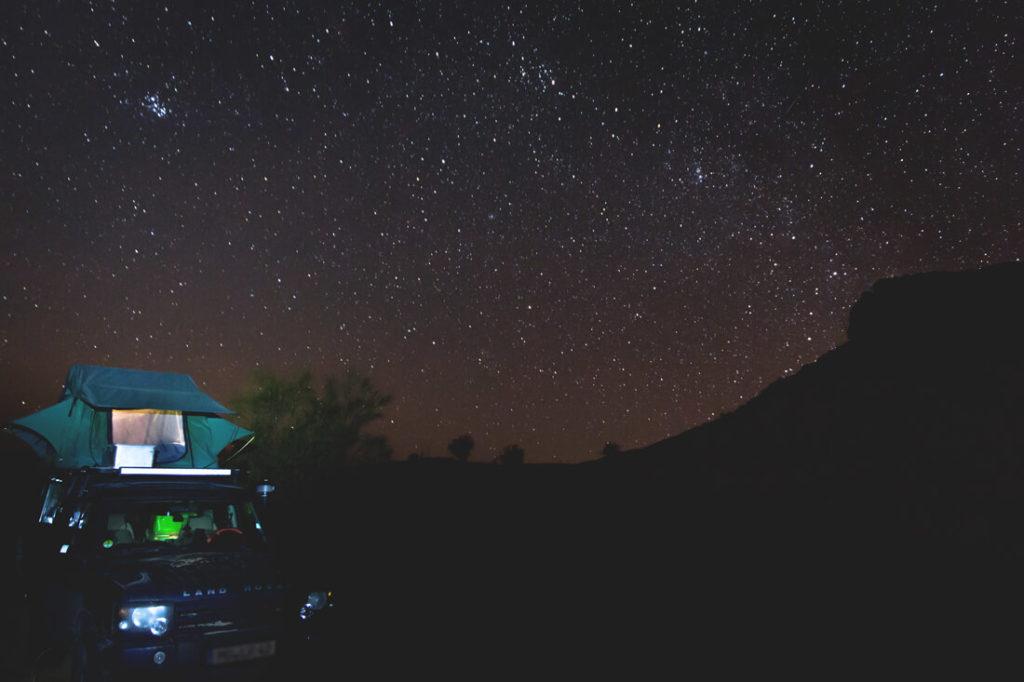 Camping Roadtrip por Túnez Tienda-de-techo Desierto Cielo-estrellado