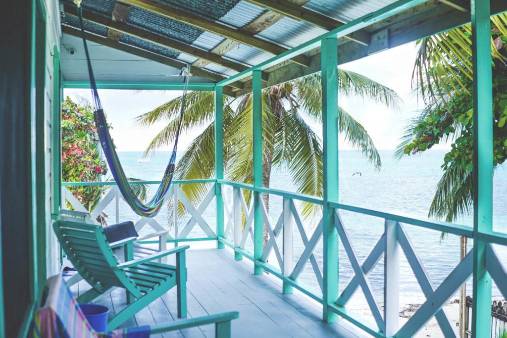 belize-rundreise-caye-caulker-unterkunft-strand
