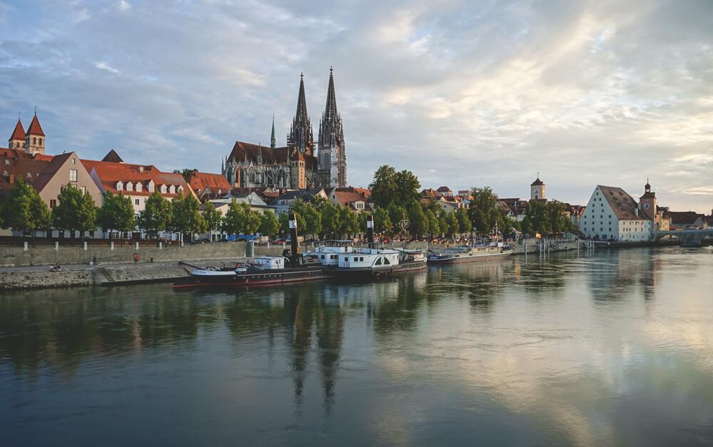 Atardecer Regensburg Puente Danubio Vista Catedral