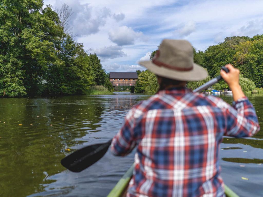 Excursión acuática sobre Wagnitzsee, camino a la casa de campo
