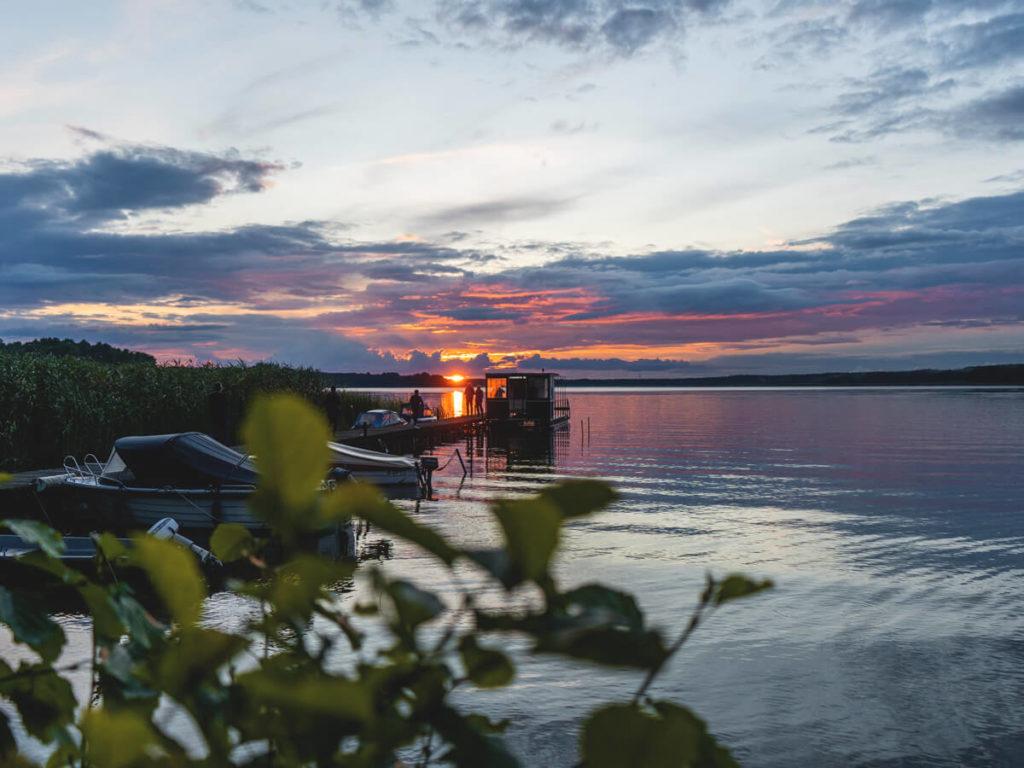 Camping en Wurlsee, puesta de sol, muelle