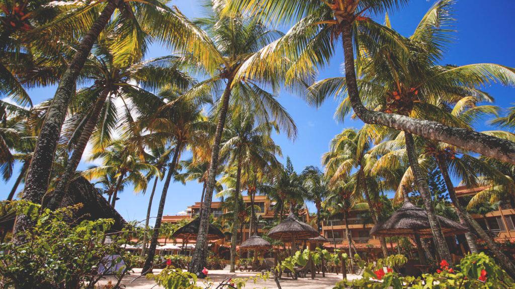 lugares-de-interes-mauricio-grand-baie-bahía-playa-palmeras-resort-1024x576