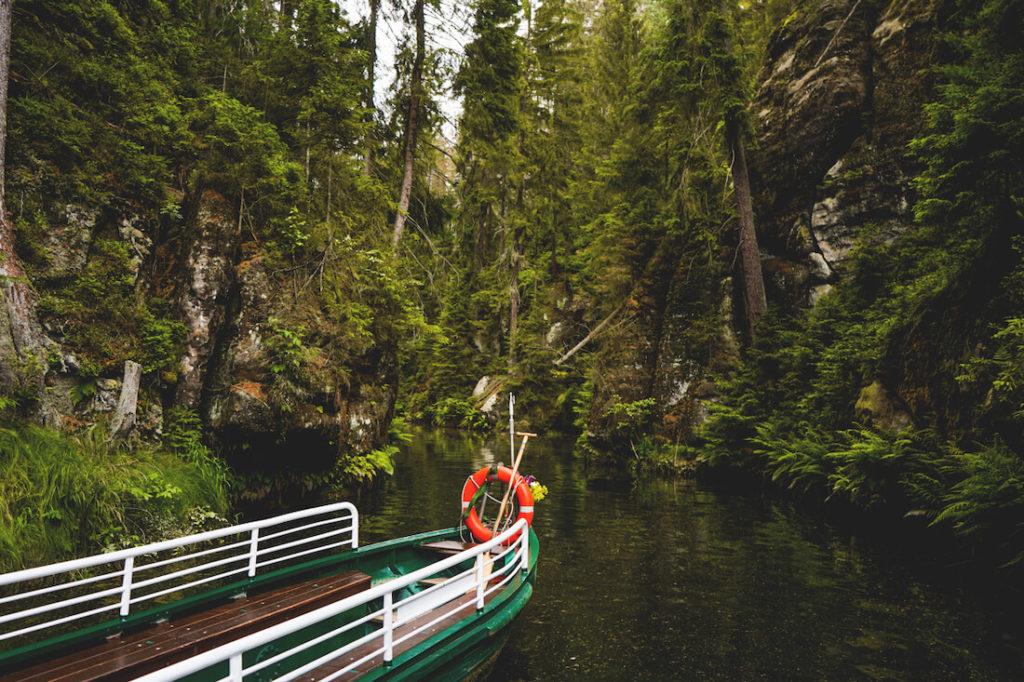 Atracciones en la Suiza Sajona Oberen Schleuse Paseo en barco