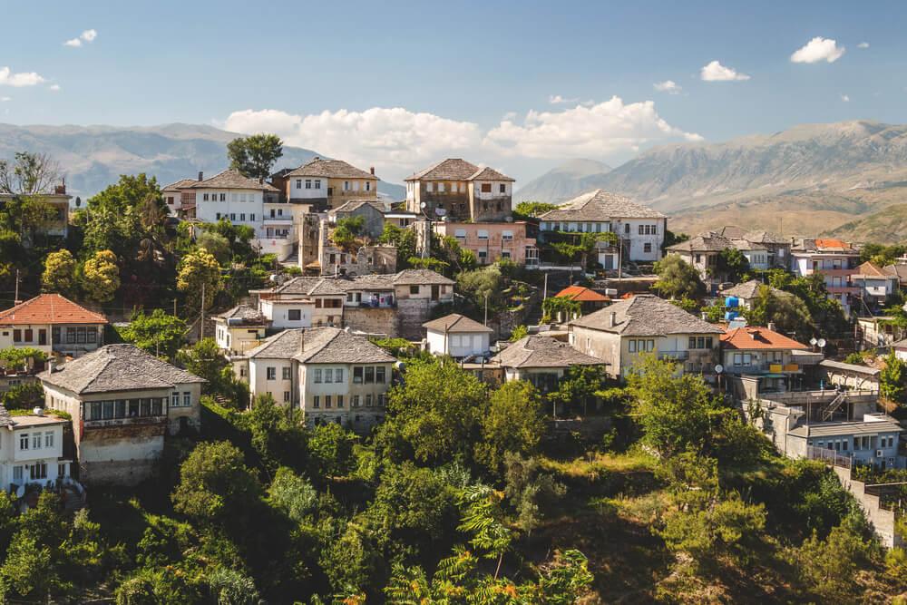 Gjirokastra-Albania-atracciones-ciudad-vieja-vista