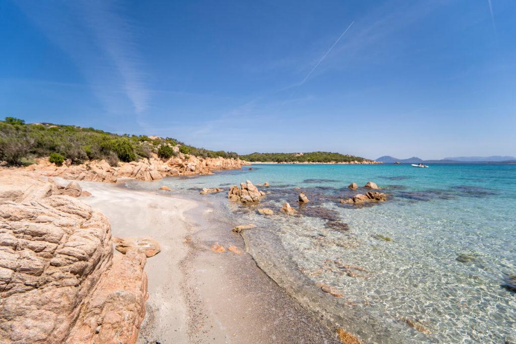 Cerdeña-Lugares-de-interés-Costa-Smeralda-Petra-Ruja