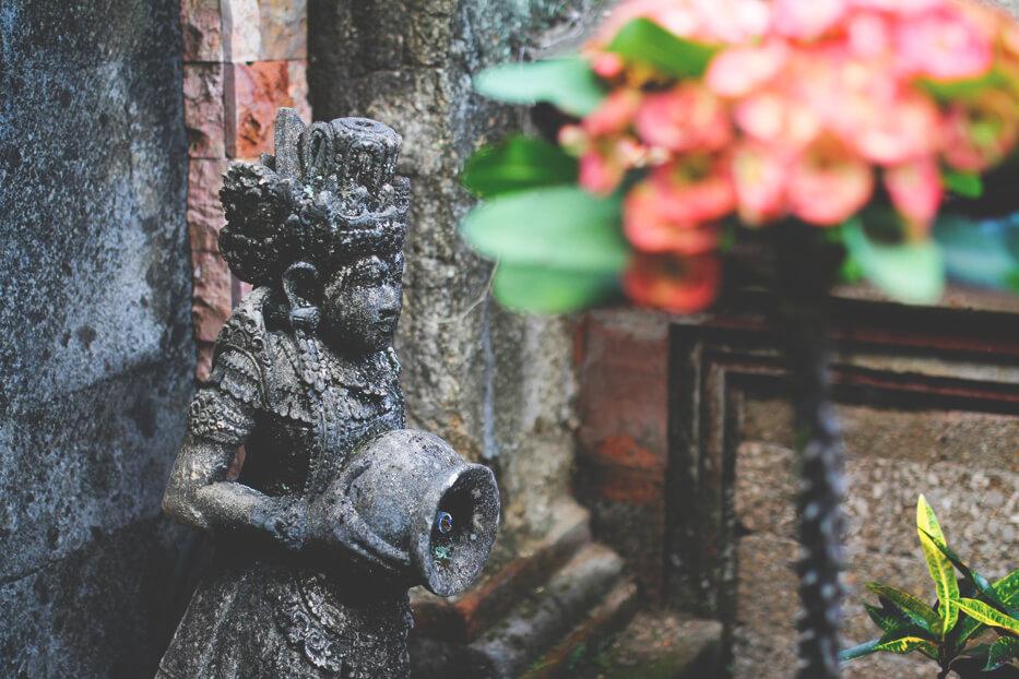 Compras-Ubud-Bali-Indonesía-Cerámica-Figuras