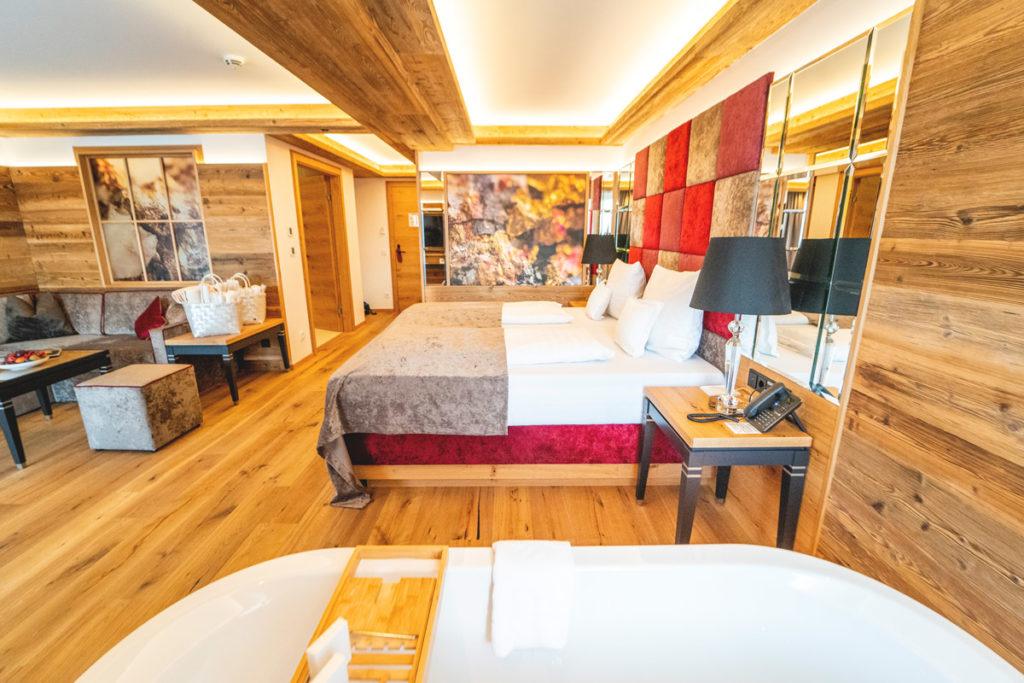 suite-junior-del-ortners-resort-con-bañera