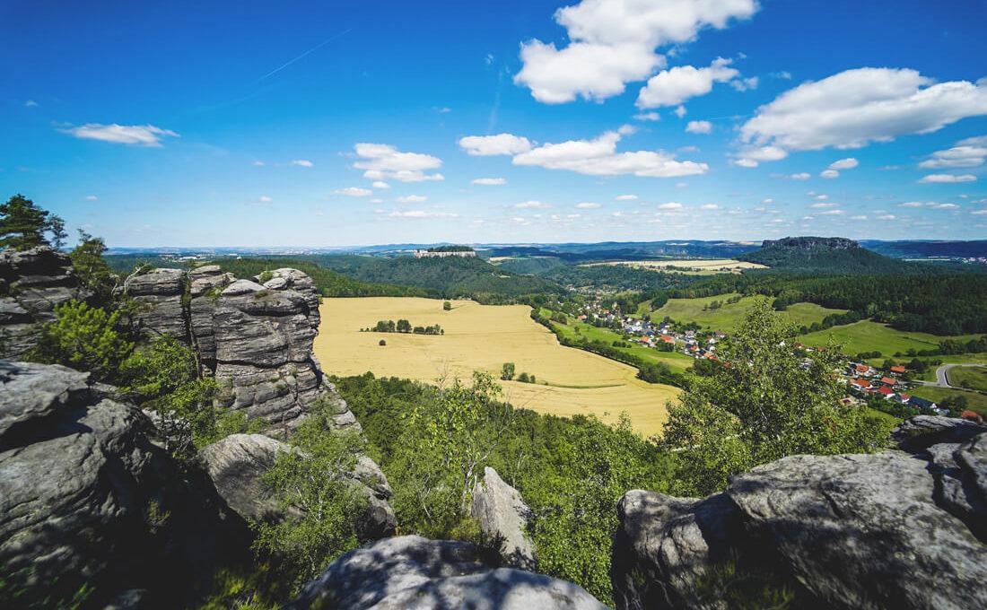 Vista-Pfaffensetin-Saechsische-Schweiz-Felsen