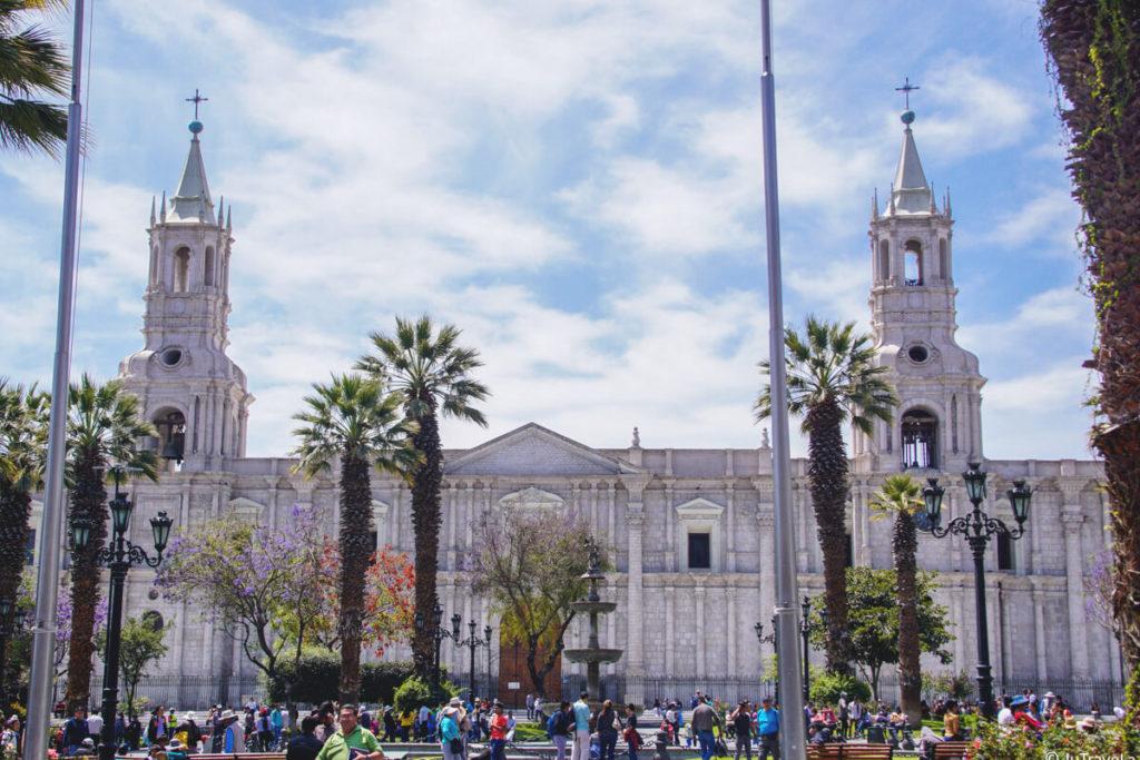 Peru-Sehenswuerdigkeiten-Arequipa-Kathedrale