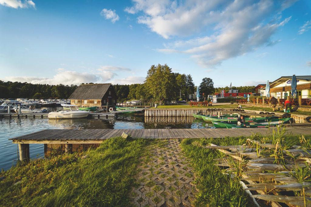 Vacaciones en Alemania - Zona de los lagos de Mecklemburgo - Barco casa