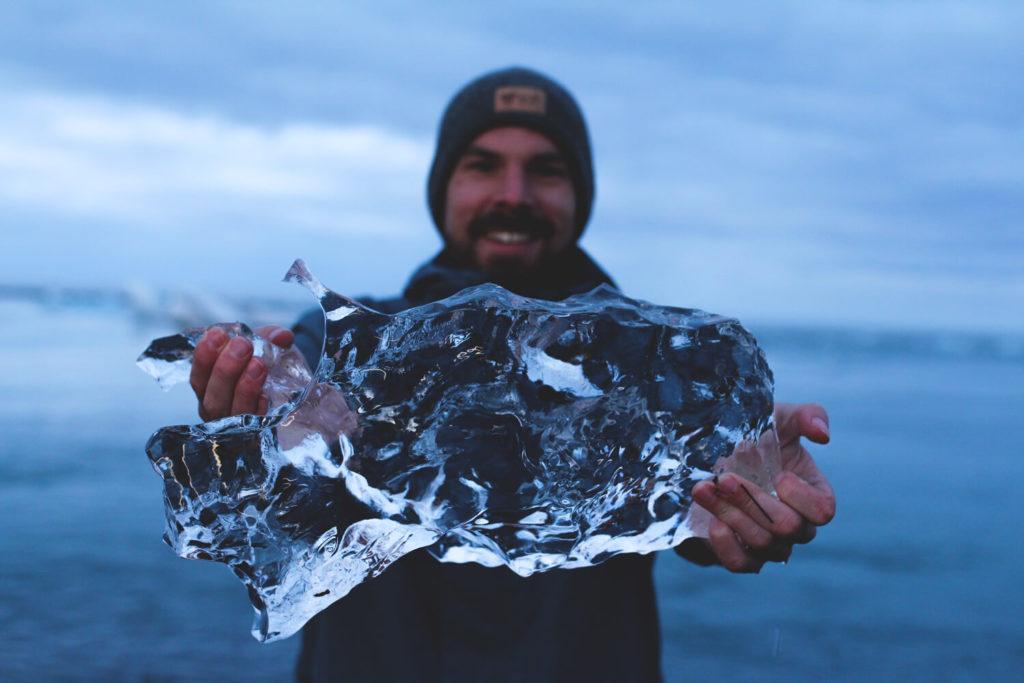 Cristales de hielo que brillan como diamantes
