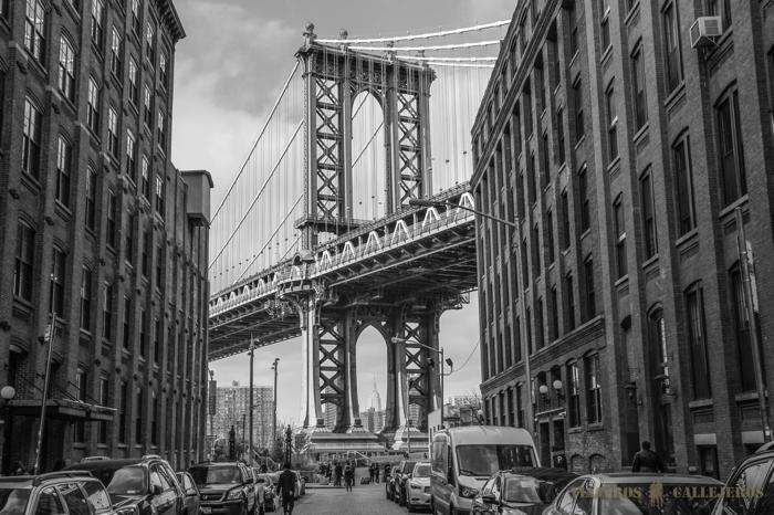 Puente de Manhattan desde Front Street