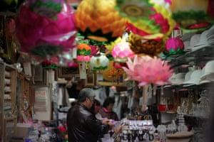 Seoul gallery: lantern shop