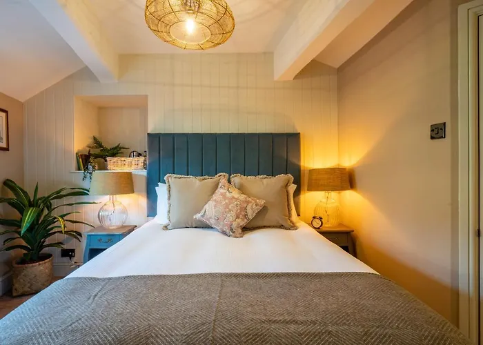 Top Hotels & B&Bs Almondsbury UK