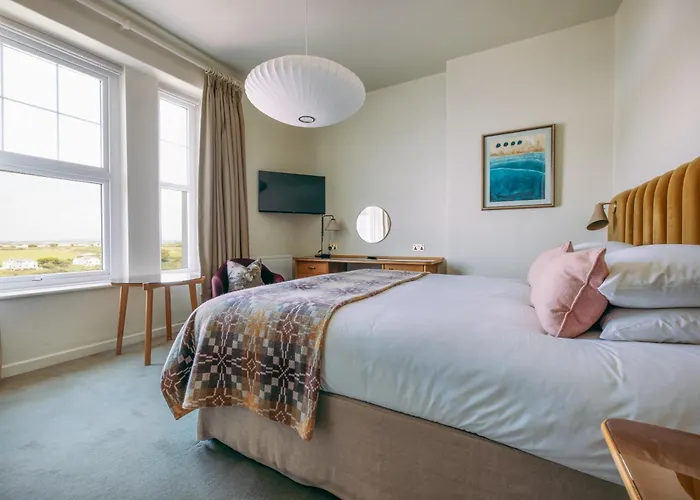 Top Hotels in Mullion for Idyllic UK Getaways