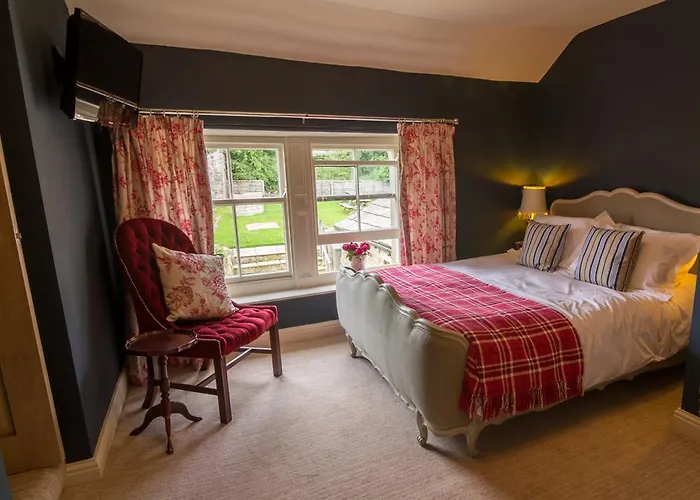 Top Hotels Close to Clitheroe's Scenic Attractions